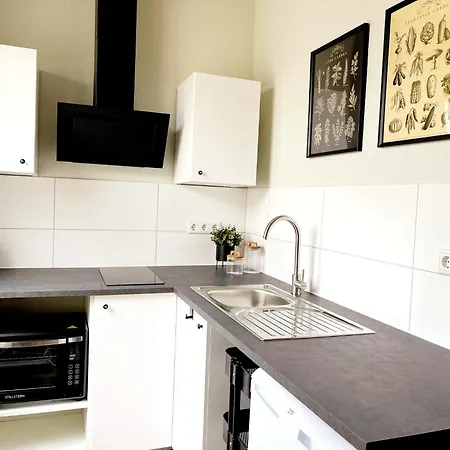 Stillvolle Stadtwohnung Am Klinikum Bielefeld, Zentral Und Mit Parkplatz! *