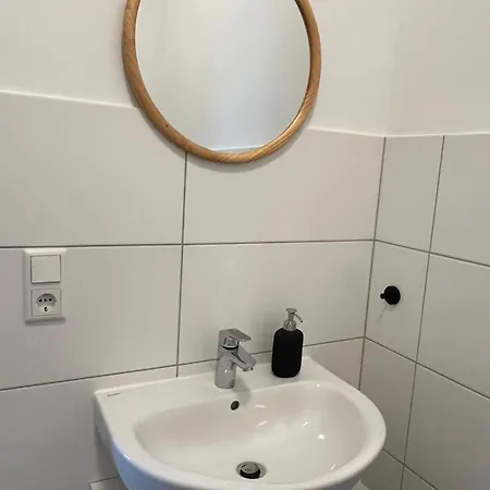 Stillvolle Stadtwohnung Am Klinikum Bielefeld, Zentral Und Mit Parkplatz! Apartment *