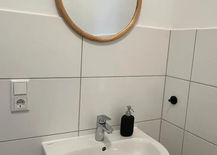 Stillvolle Stadtwohnung Am Klinikum Bielefeld, Zentral Und Mit Parkplatz! Appartement *